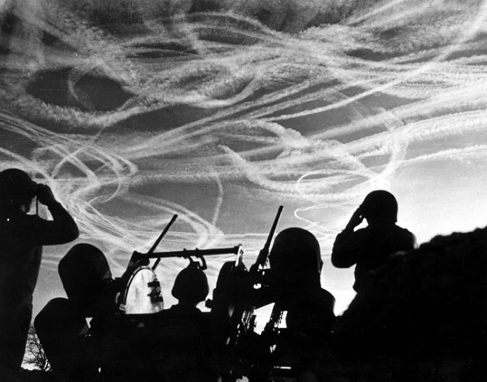 Dogfight contrails at the battle of the bulge
