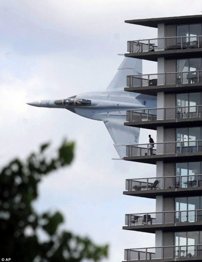 f-18-flyby
